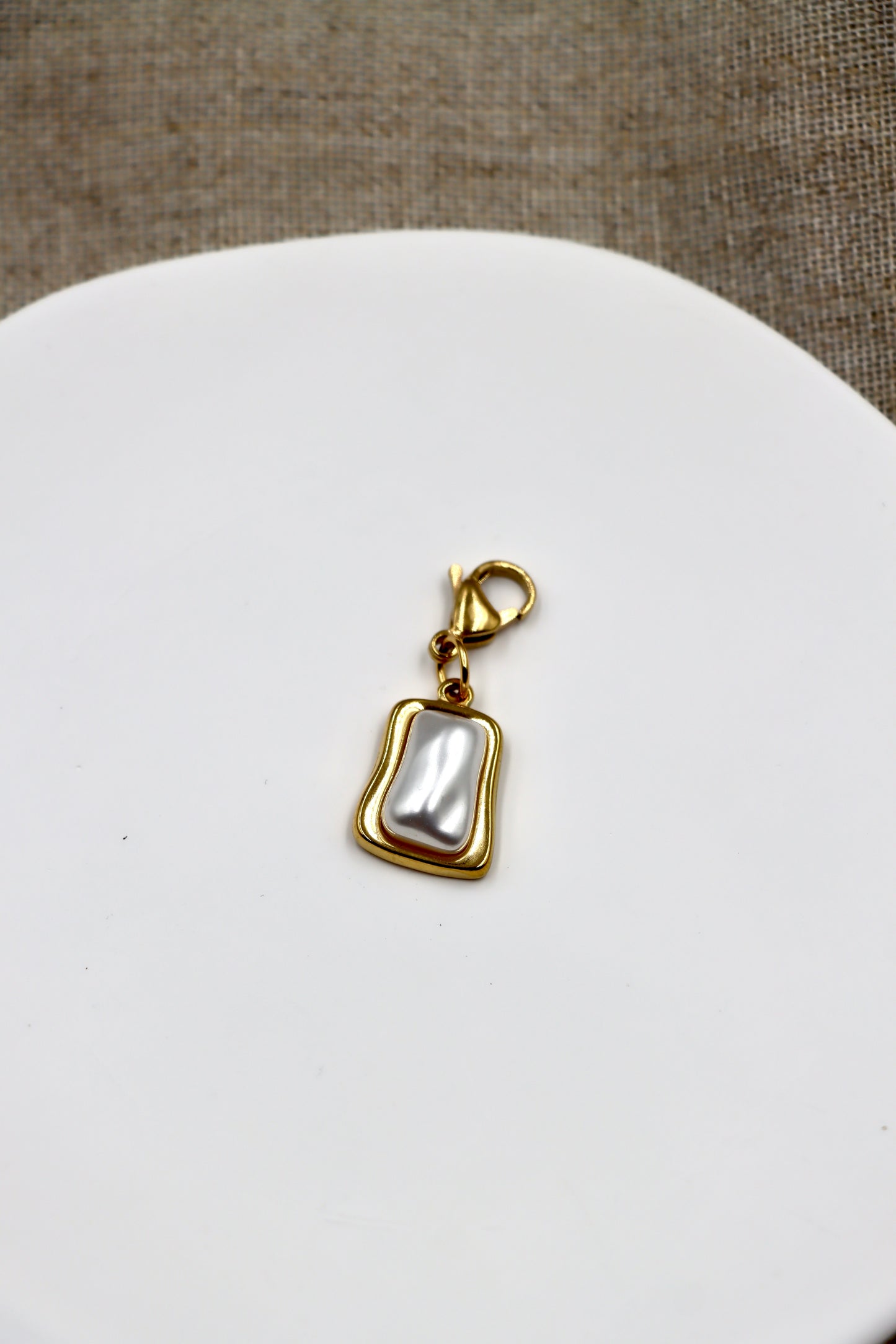 Charm Bruma