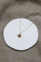 Collar Nudo de Bruja